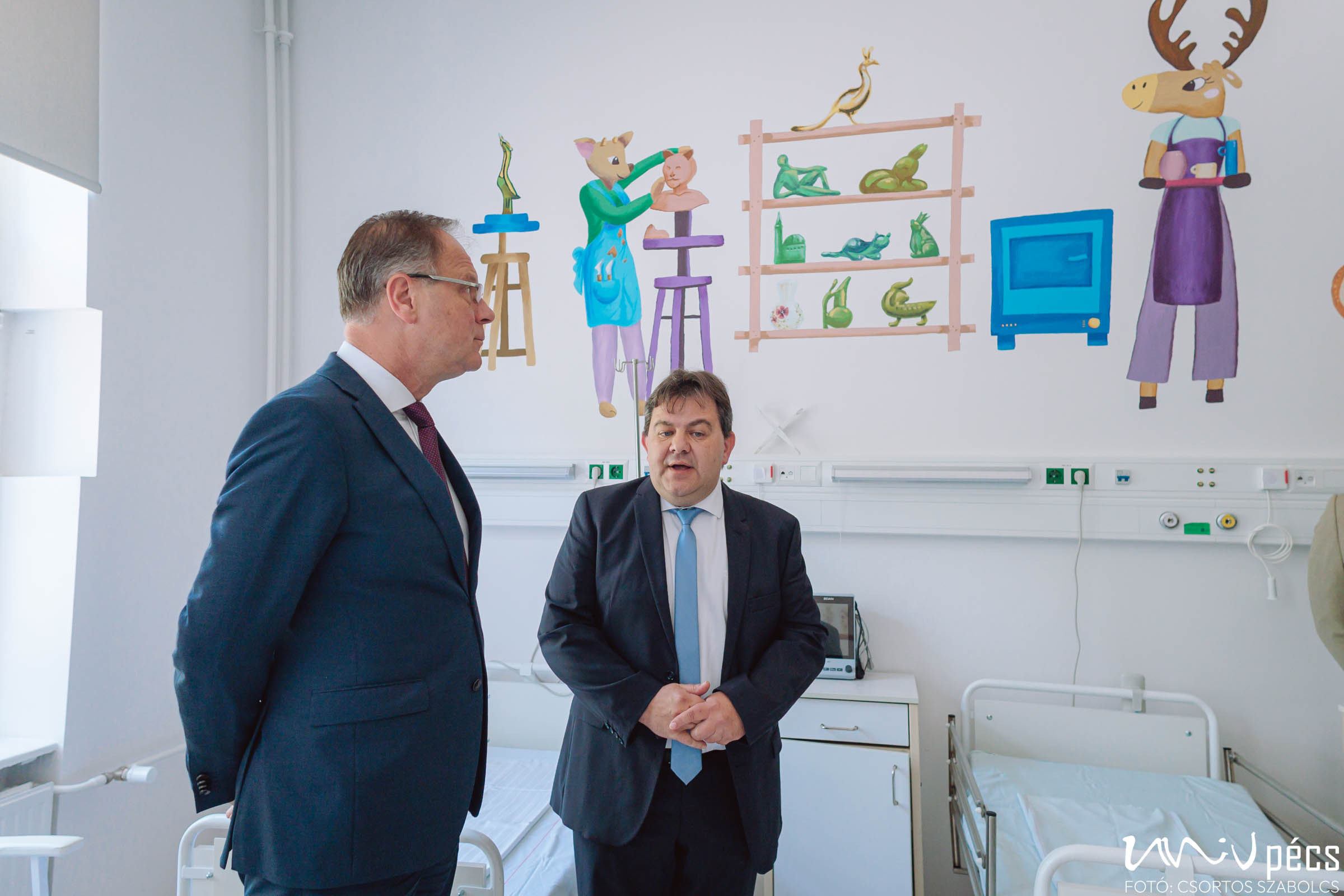 Navracsics Tibor miniszter és Vajda Péter professzor